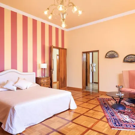 Villa Beltrami 10, Emma Tavarnuzze