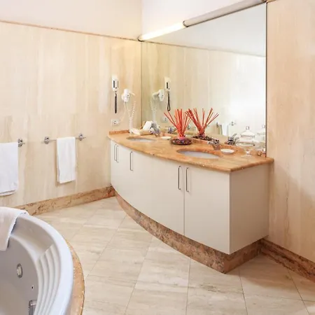 Villa Beltrami 14, Emma *